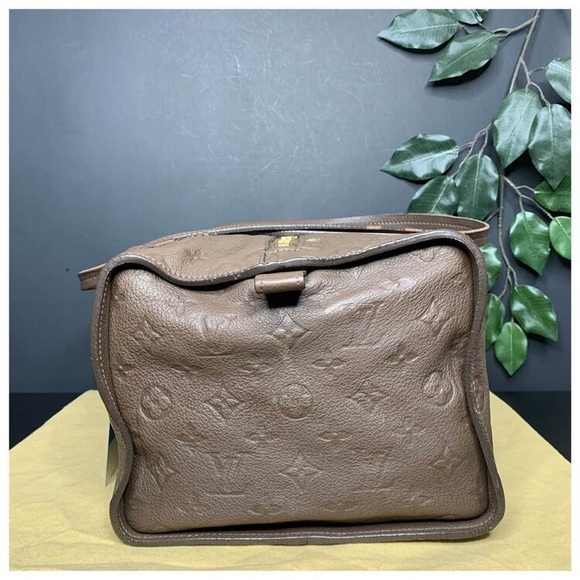 🔴SOLD🔴 LOUIS VUITTON • EMPREINTE INSPIREE BAG W/ DUST BAG - Picture 4 of 12